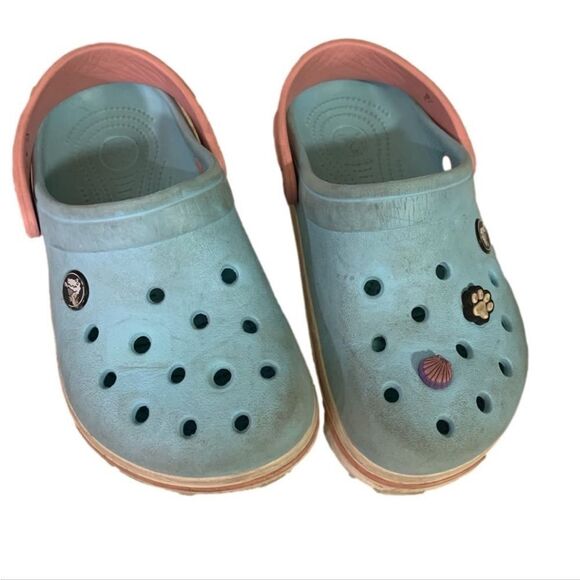 Crocs Kids Size 2‎ Blue and Pink Shoes - Picture 1 of 4